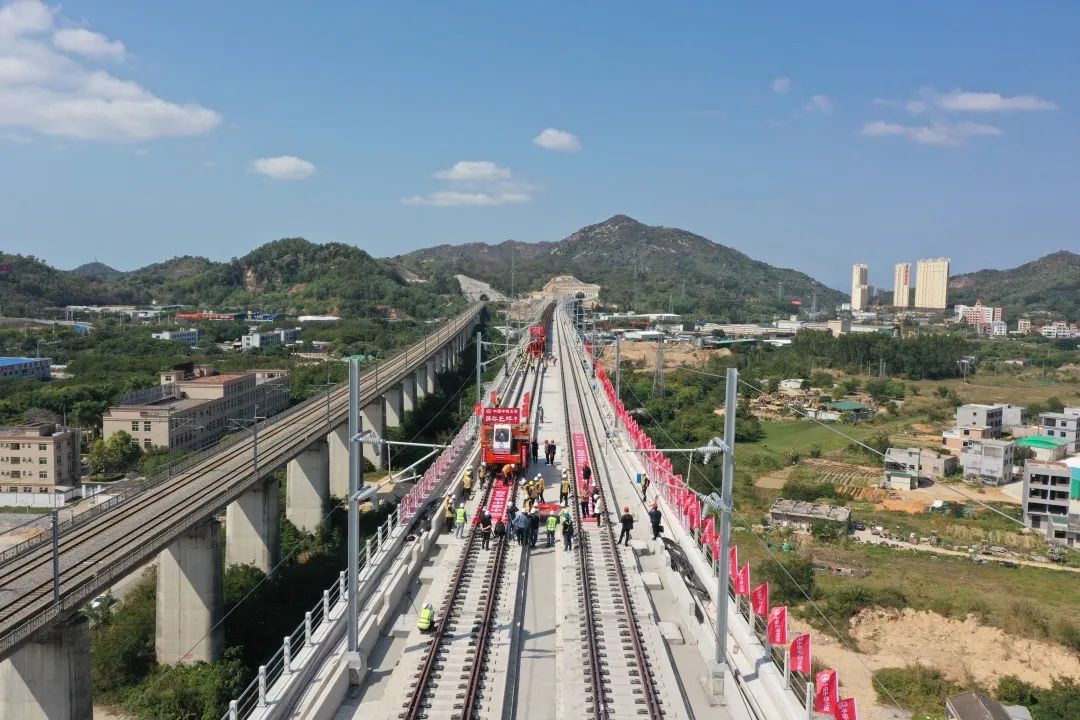 广东省铁路有限公司，铁路建设的先锋，区域发展的助推器